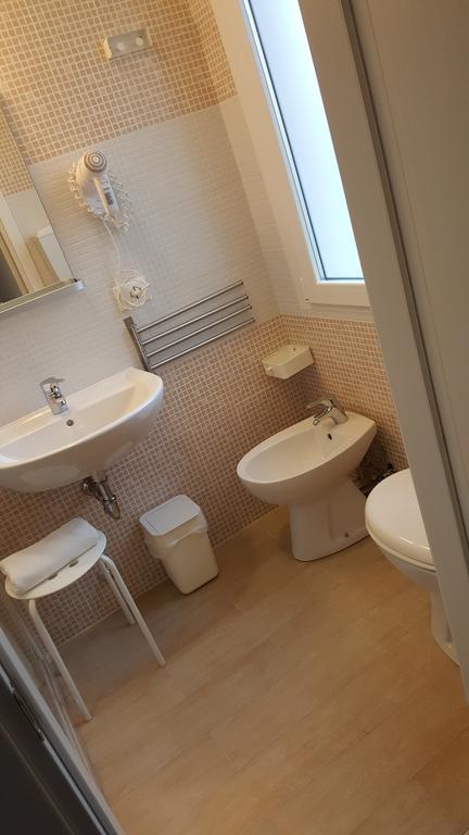 Triple Room,217890737:JPEG