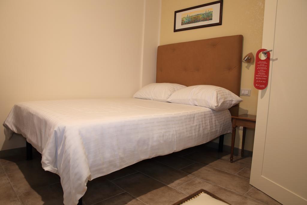 Camera Singola con Bagno Privato