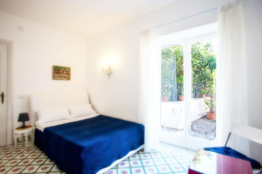 Double Room Patio PA2