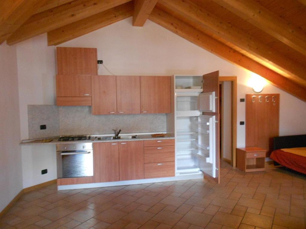 Appartamento Mansardato con 2 Camere da Letto (6 Adulti)