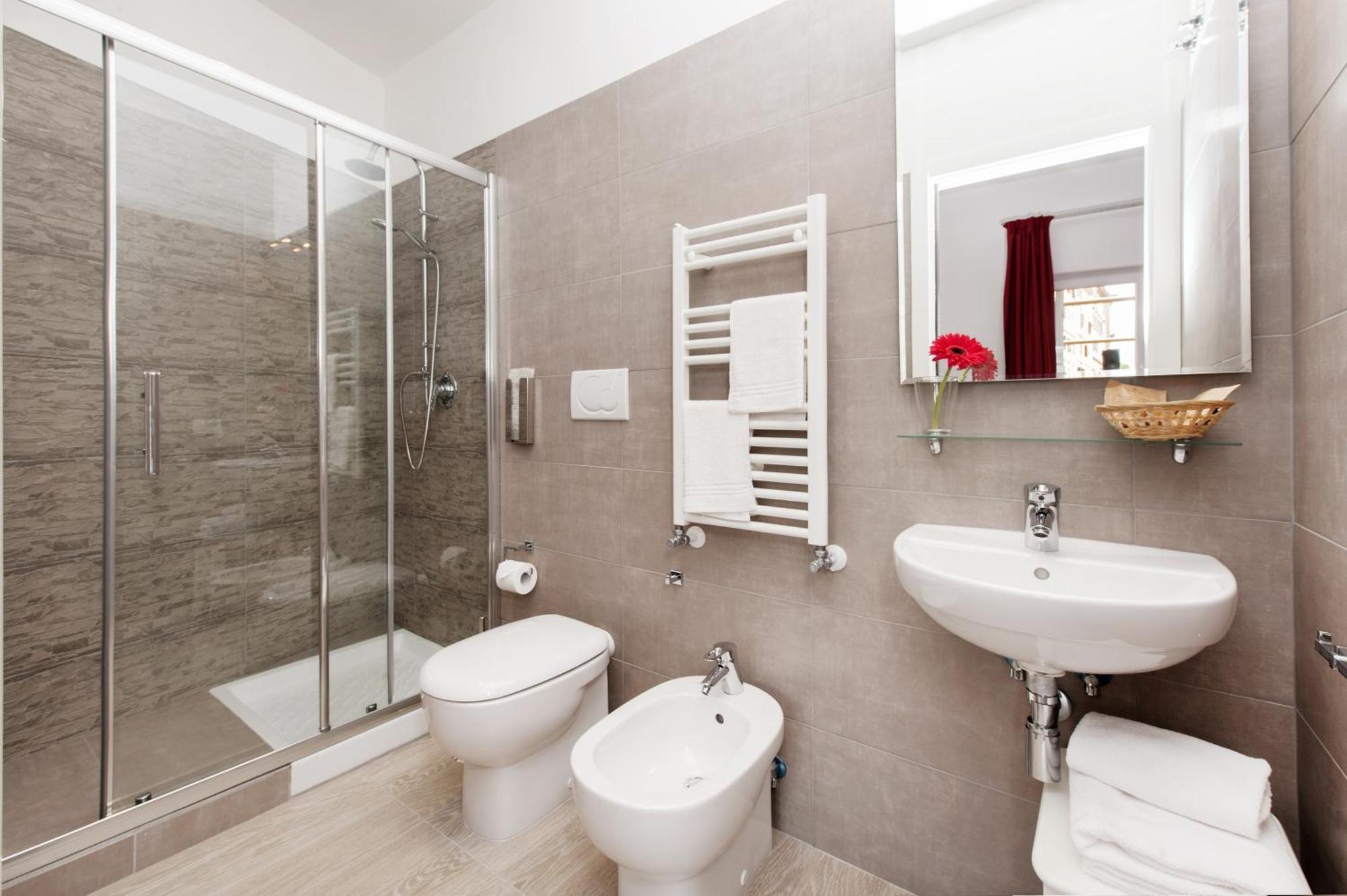 Large Double Room,239873557:JPEG