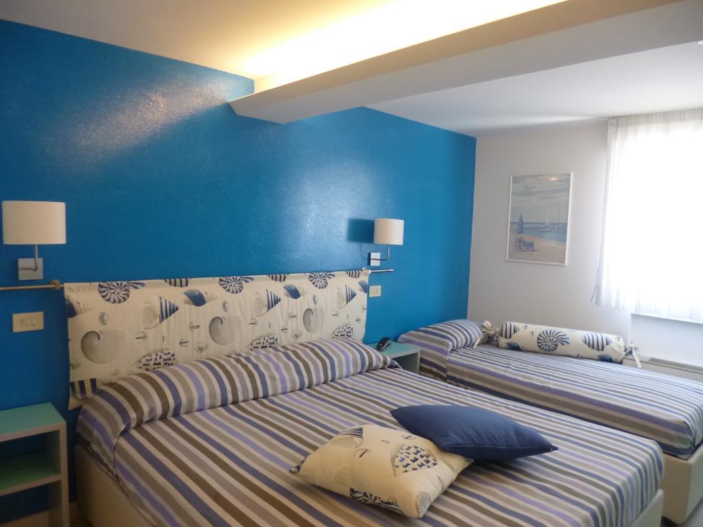 Standard Triple Room,327420910:JPEG