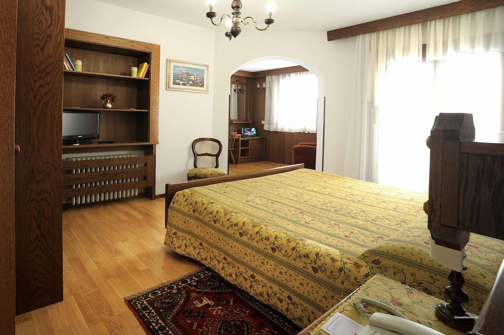 Camera Familiare (2 Adulti + 1 Bambino)