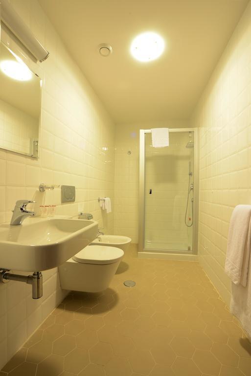 Double or Twin Room,246139057:JPEG