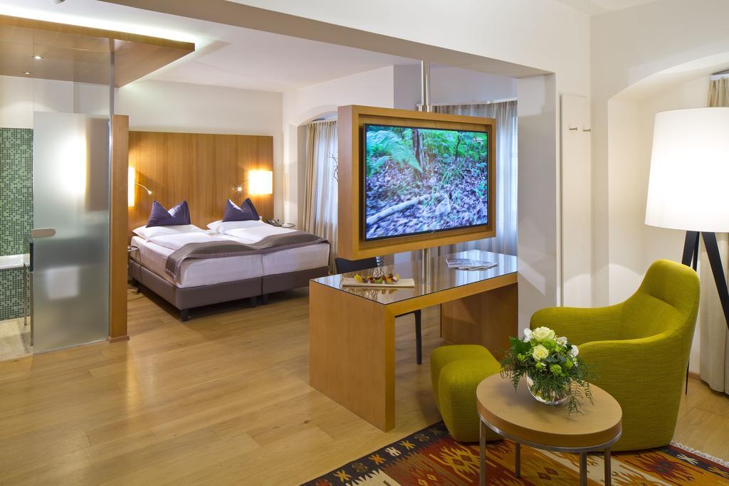 Junior Suite Maximilian con Aria Condizionata (2 Bagni)