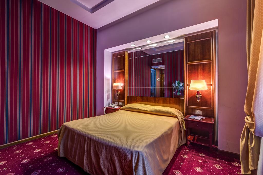 Single Room,682264707:JPEG