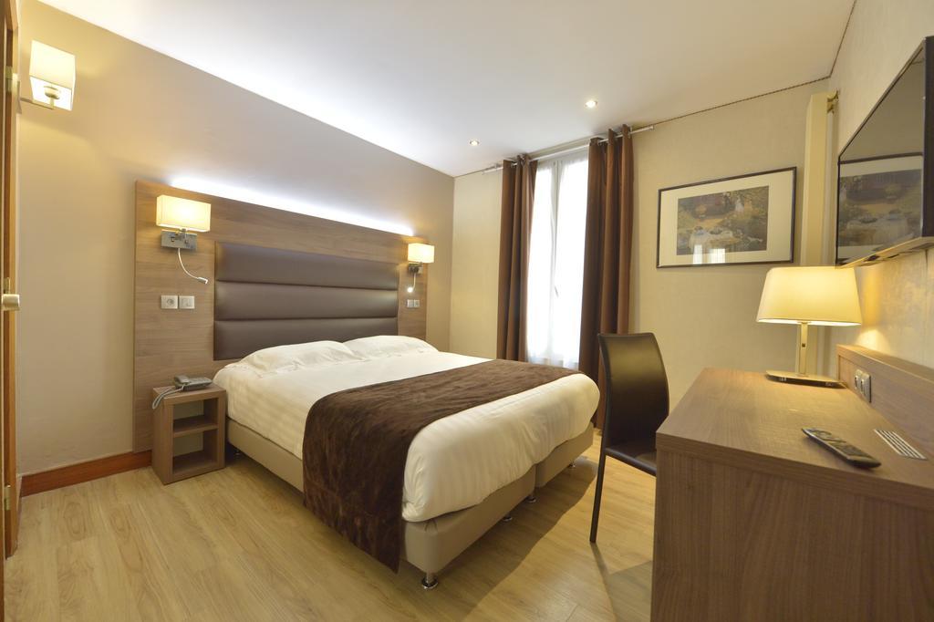 Camera Matrimoniale con Letto Supplementare (3 Adulti)