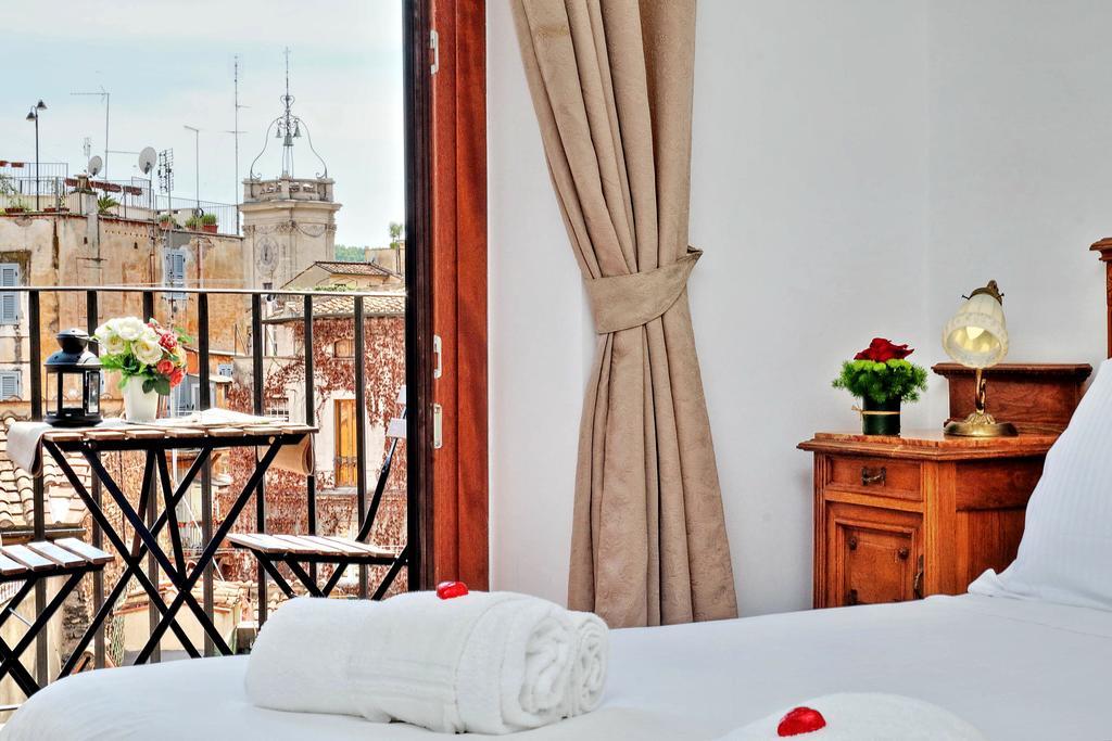 Camera Matrimoniale Deluxe con Balcone e Vista Città