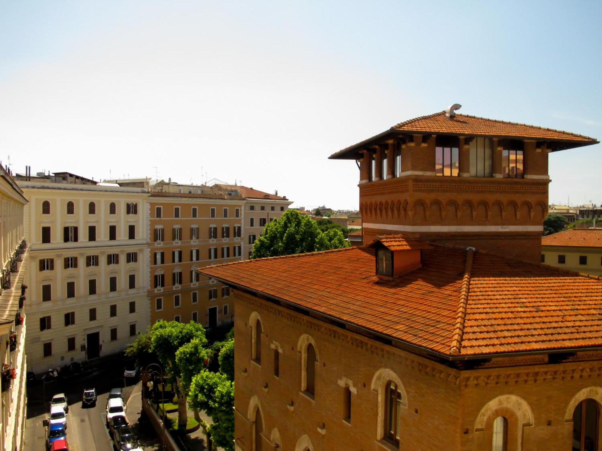 Small Double Room,269799037:JPEG