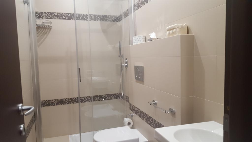 Camera Matrimoniale con Bagno Privato Esterno