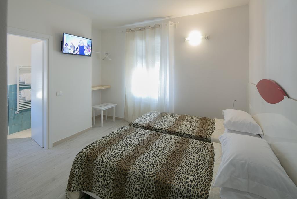 Double or Twin Room,317724241:JPEG