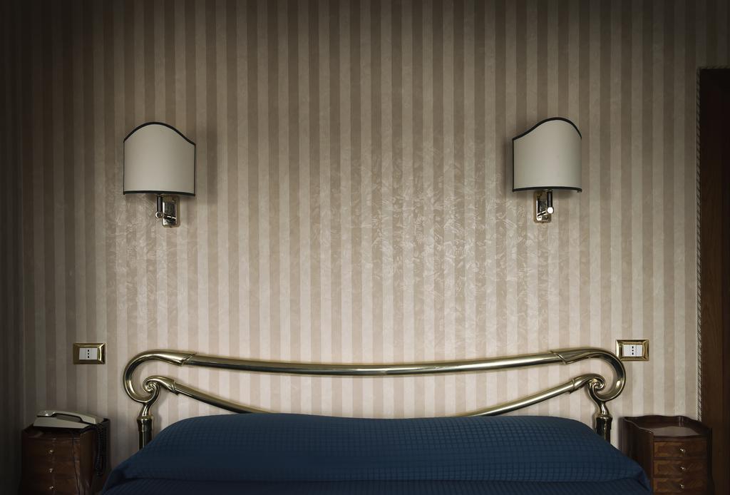 Vintage Double Room with Terrace,399503637:JPEG