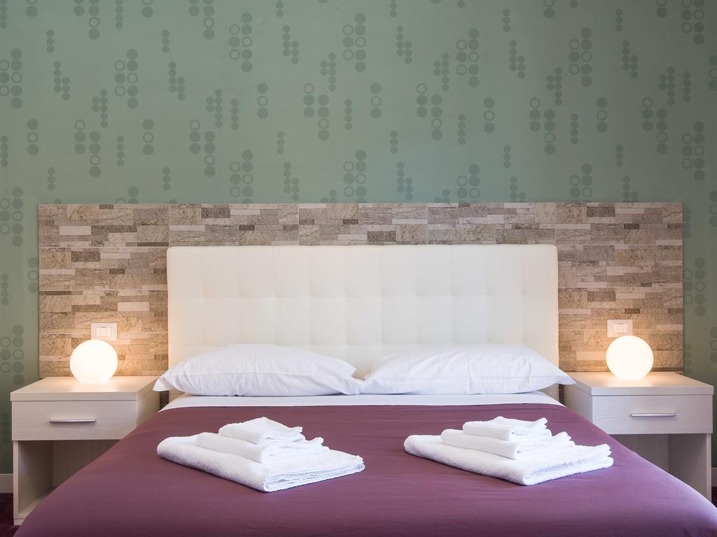 Quadruple Room with Private Bathroom and Balcony,319036381:JPEG