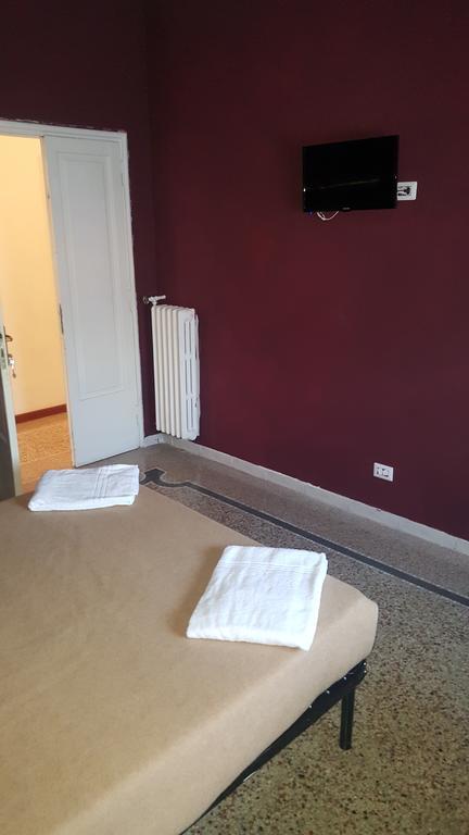 Standard Double Room with Shared Bathroom,359066296:JPEG