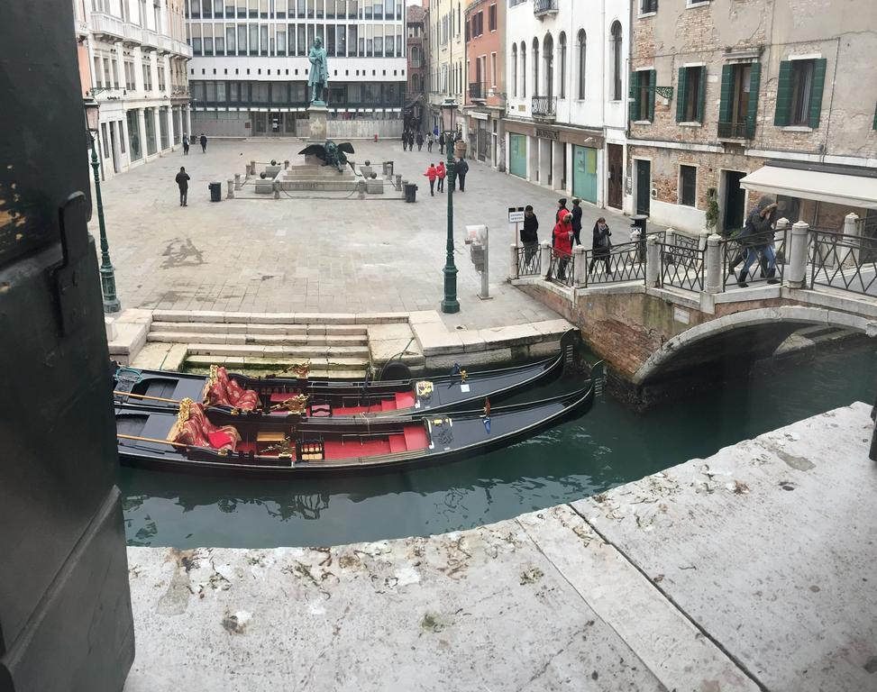 Junior Suite con Vista Canale