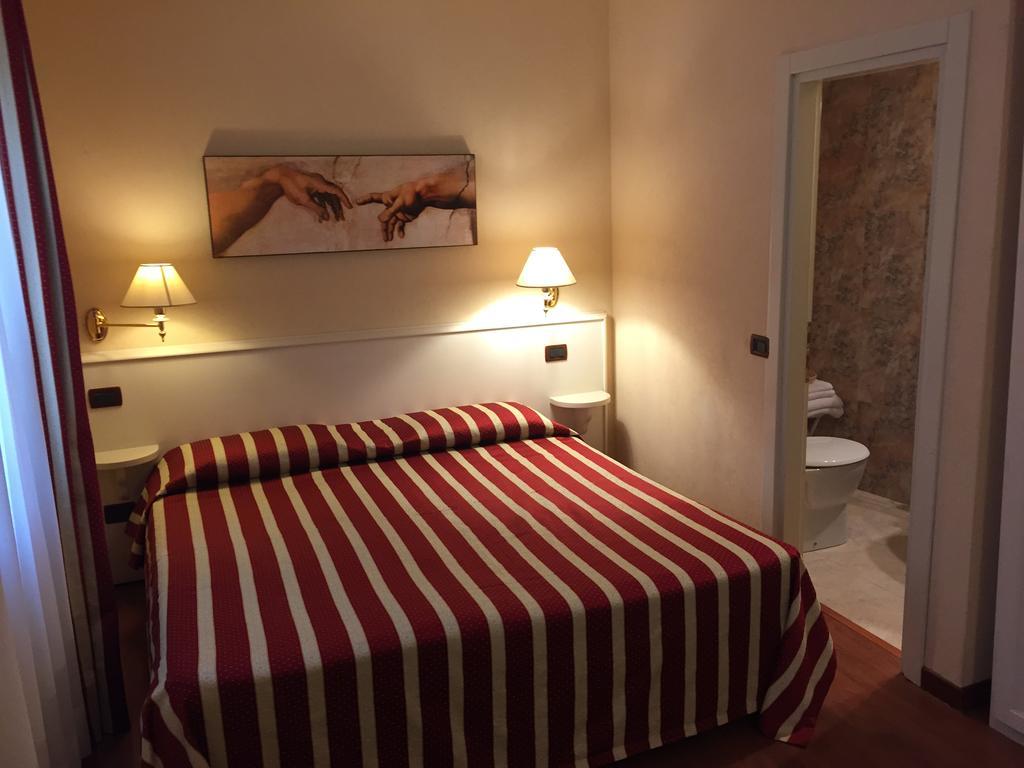 Double or Twin Room with Bathroom,1022379820:JPEG