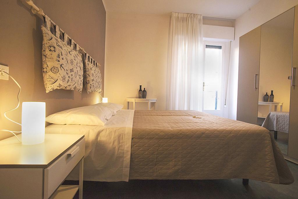Standard Double or Twin Room,414921333:JPEG