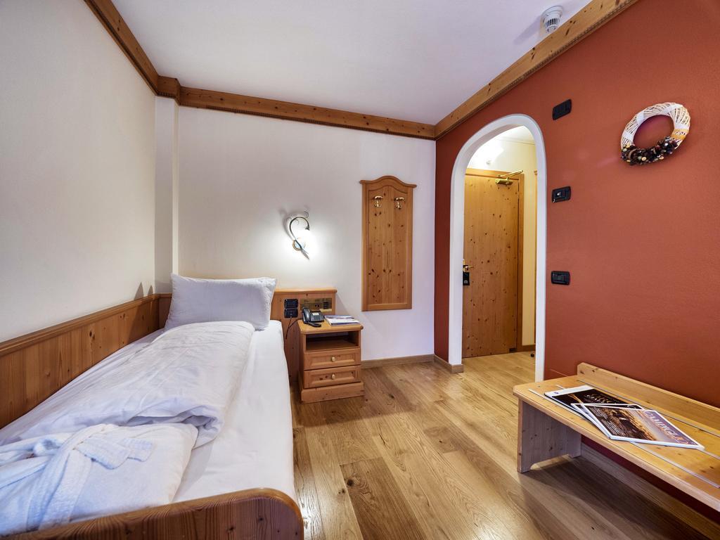 Single Room,397463385:JPEG