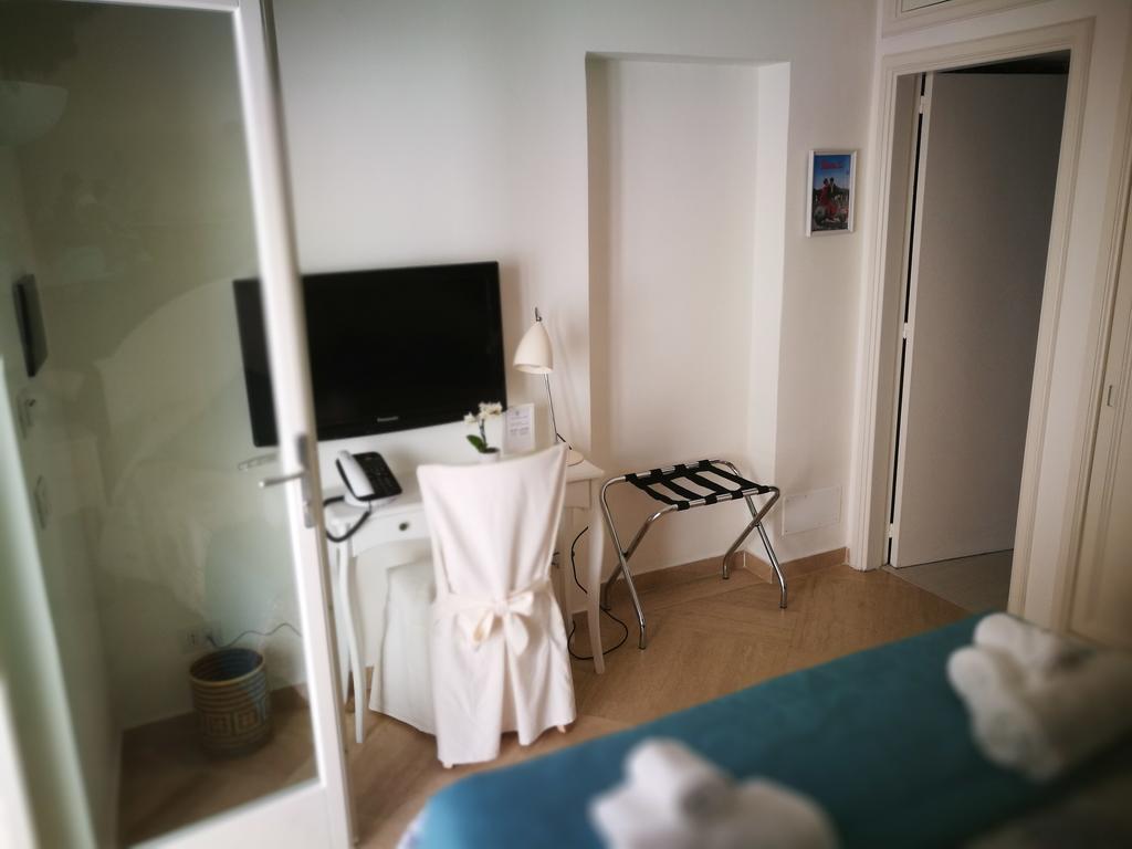 Deluxe Double Room Bath