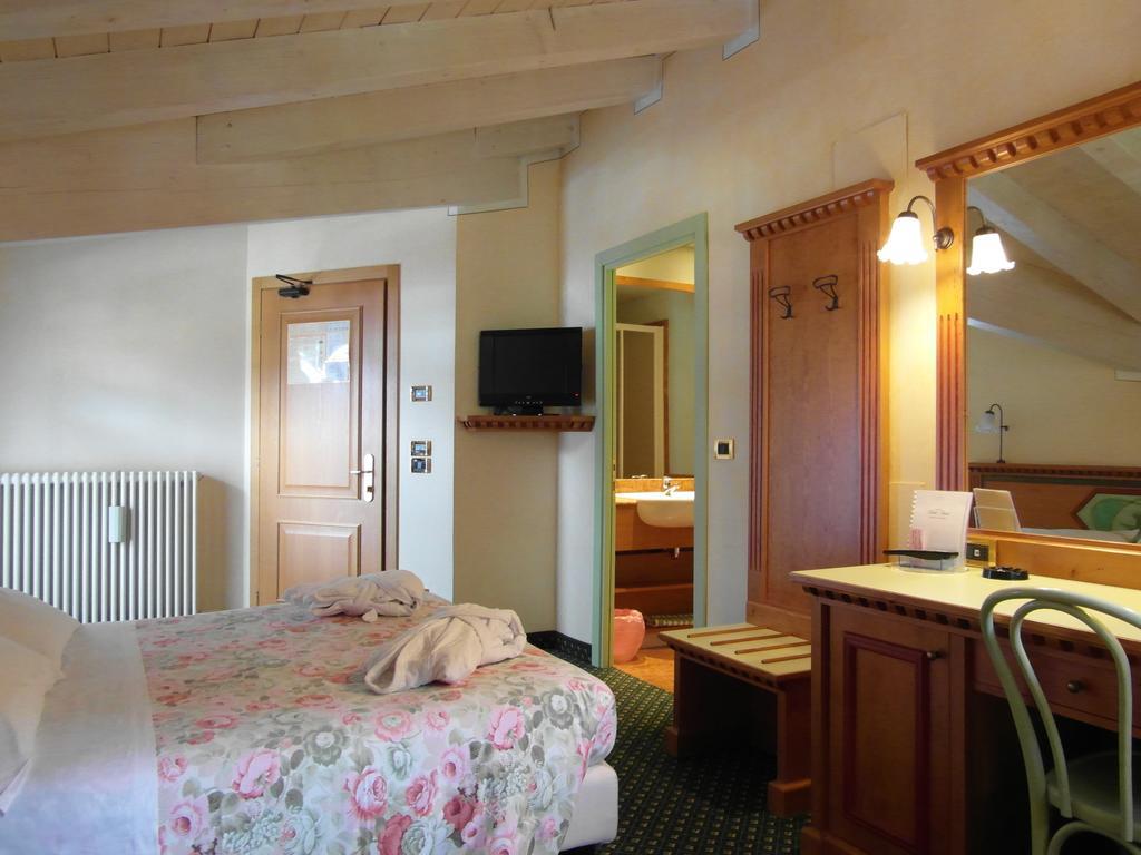 Classic Double Room,666275838:JPEG