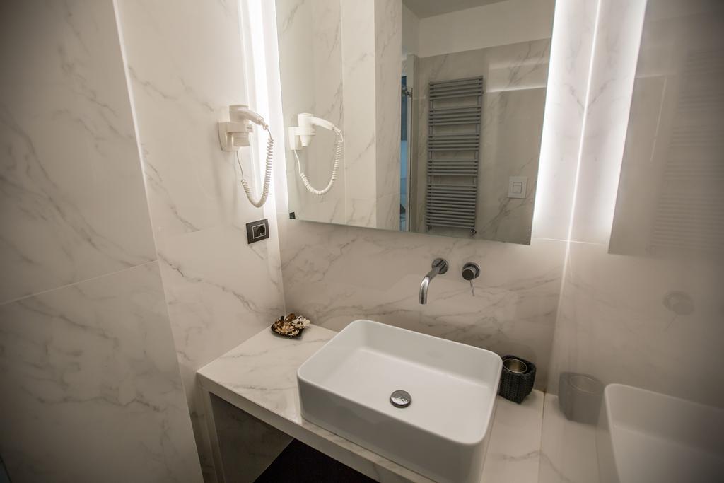 Superior Double Room with Balcony,422788398:JPEG