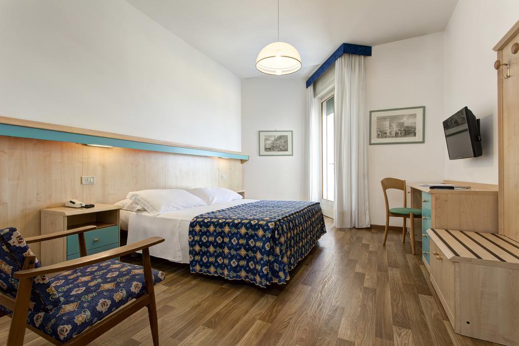 Double Room with Balcony and Side Sea View,705340942:JPEG