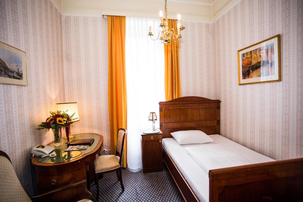 Single Room,43108771:JPEG