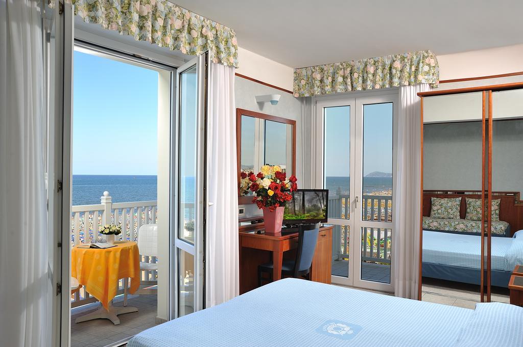 Triple Room Sea View,679575642:JPEG