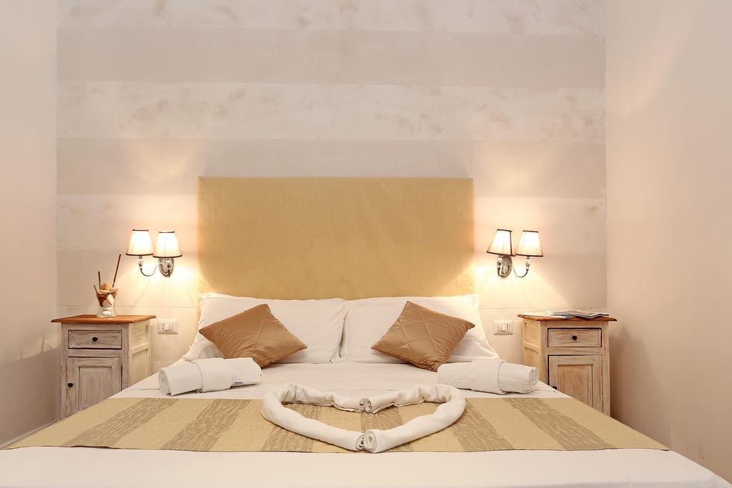 Double Room,452058969:JPEG