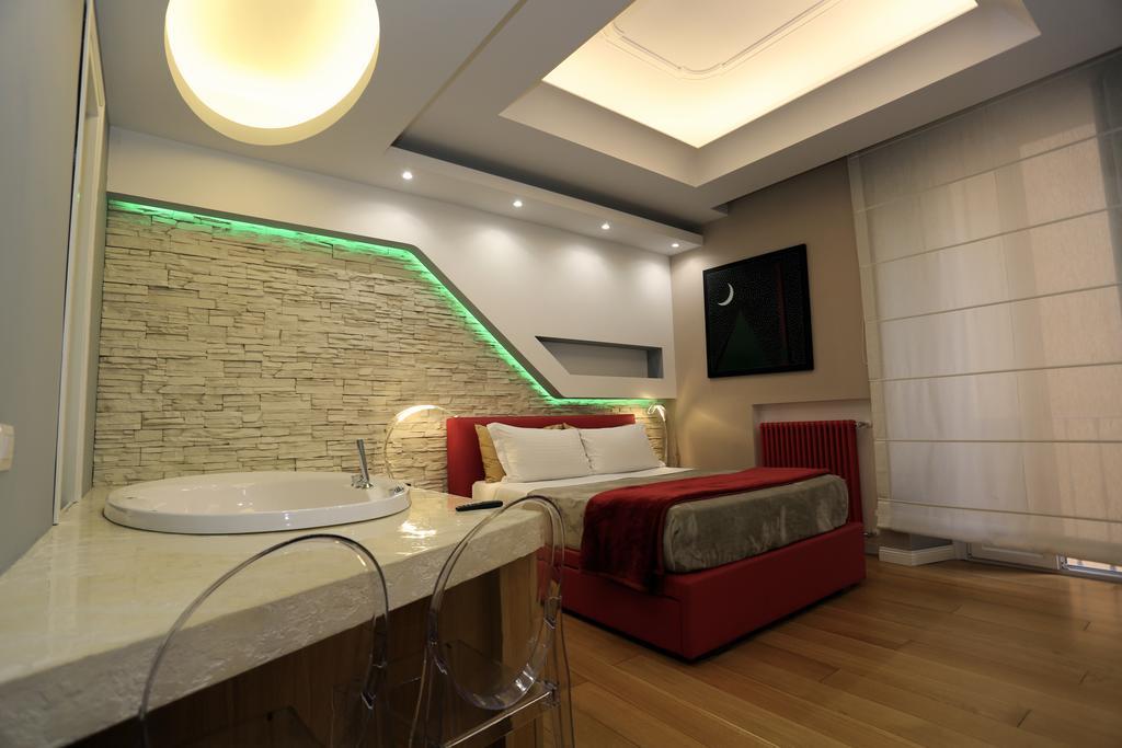 Deluxe Double Room with Bath,451795464:JPEG