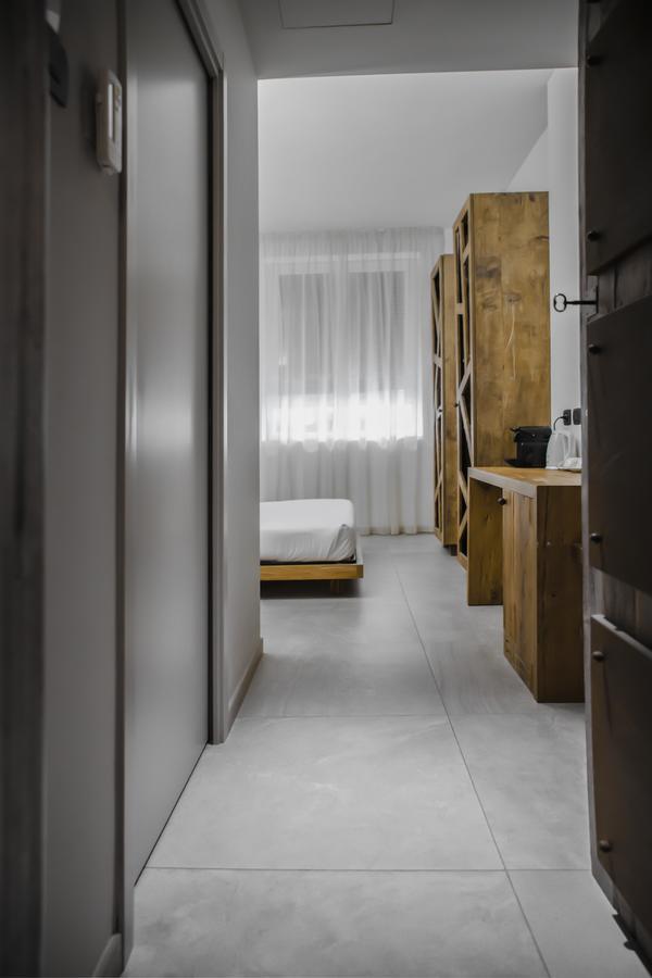 Standard Double Room,520749618:JPEG