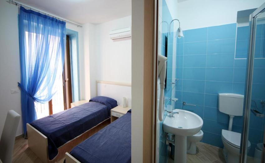 Double Room,1402431242:JPEG