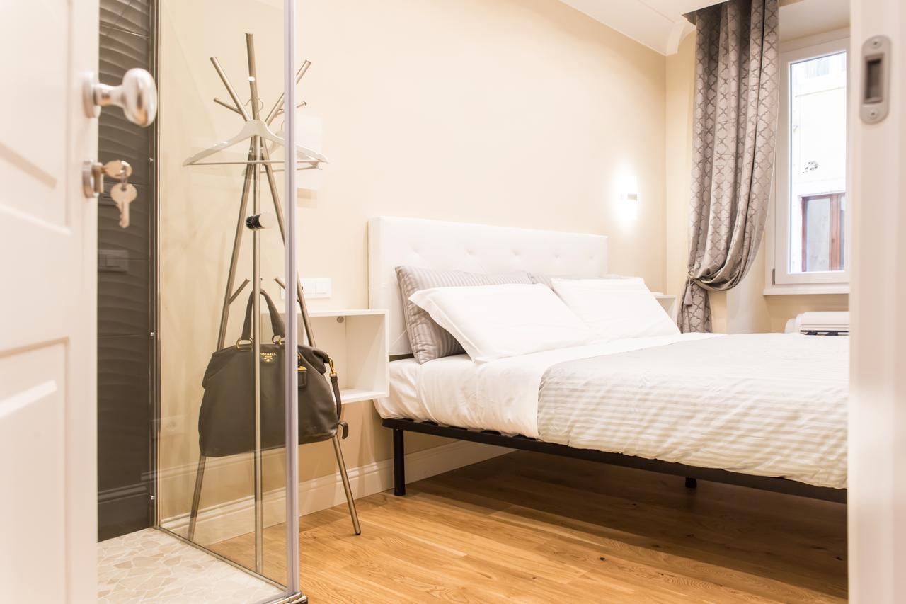 Small Double Room,536371227:JPEG