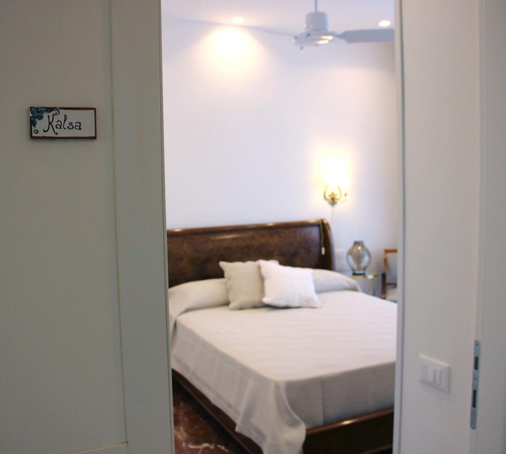 Deluxe Room,547260978:JPEG