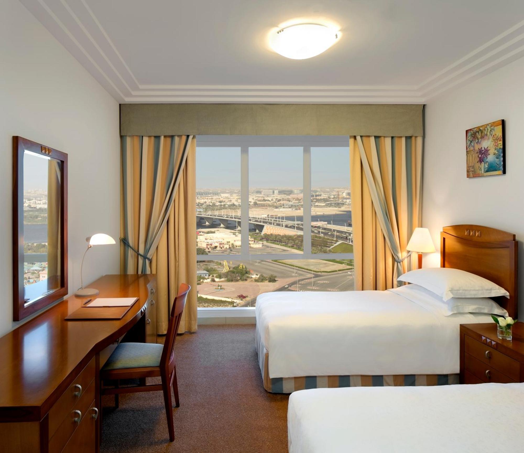 Esperienza di Capodanno con Cena di Gala Obbligatoria al Costo di 1600 AED a Persona - Appartamento con 2 Camere da Letto