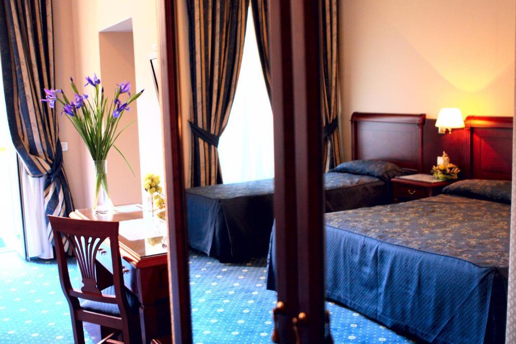 Triple Room,61271653:JPEG