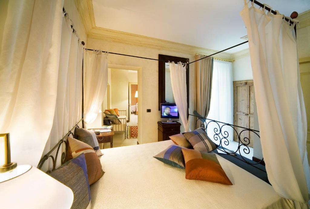Junior Suite,1404098645:JPEG