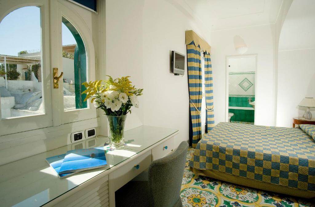 Standard Double or Twin Room,63090778:JPEG