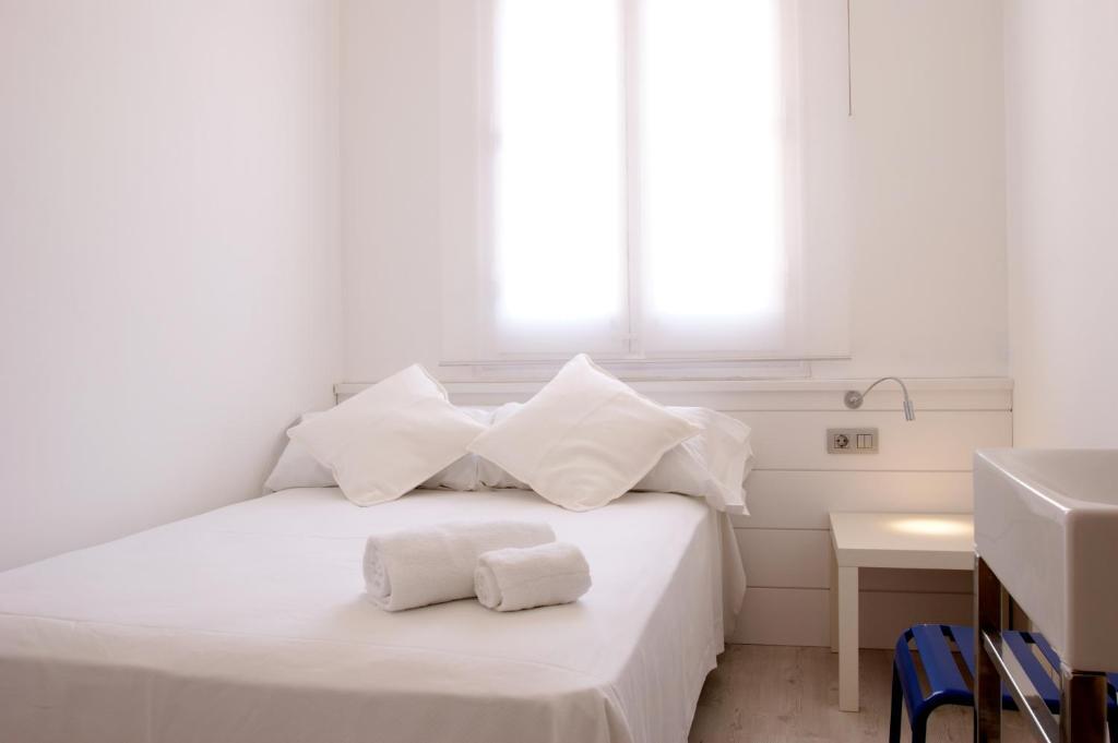 Double or Twin Room,511250868:JPEG