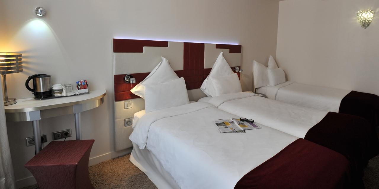 Camera Superior Doppia con Letti Singoli con Divano-Letto