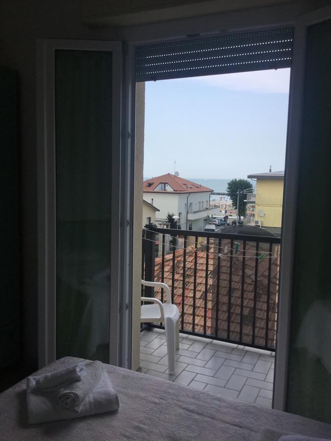 Camera Matrimoniale/Doppia con Letti Singoli con Balcone