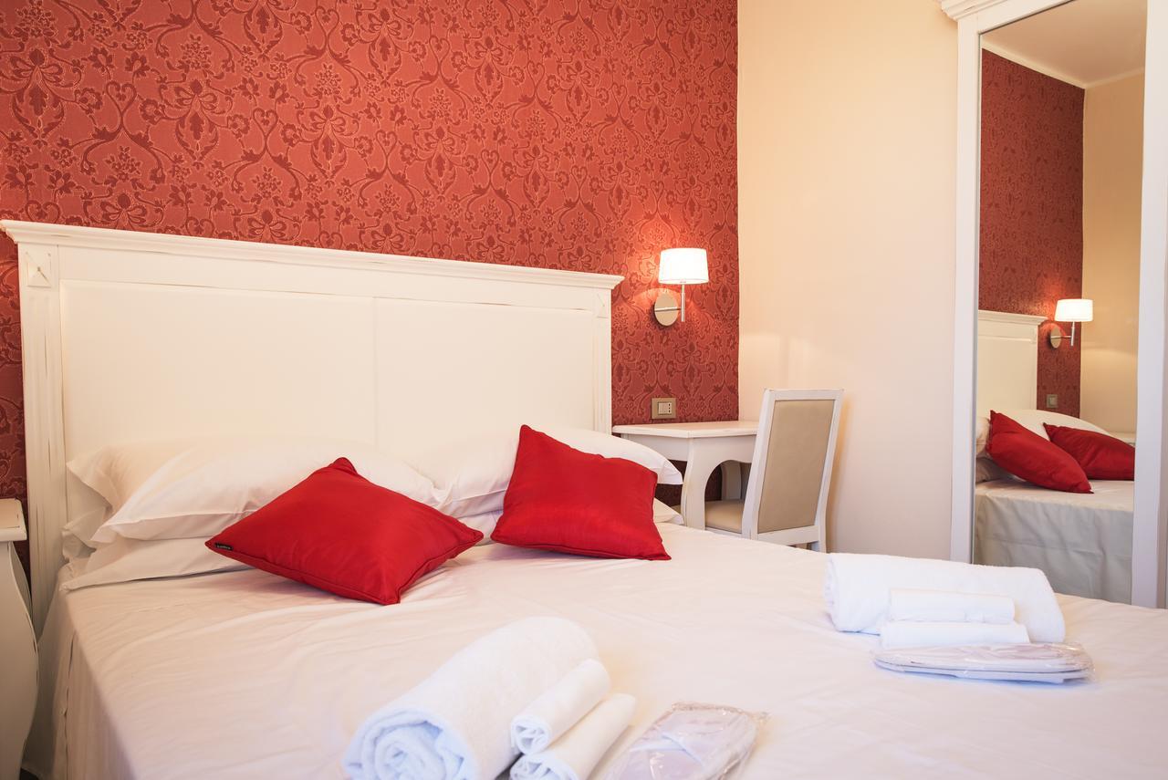 Double Room,639389757:JPEG