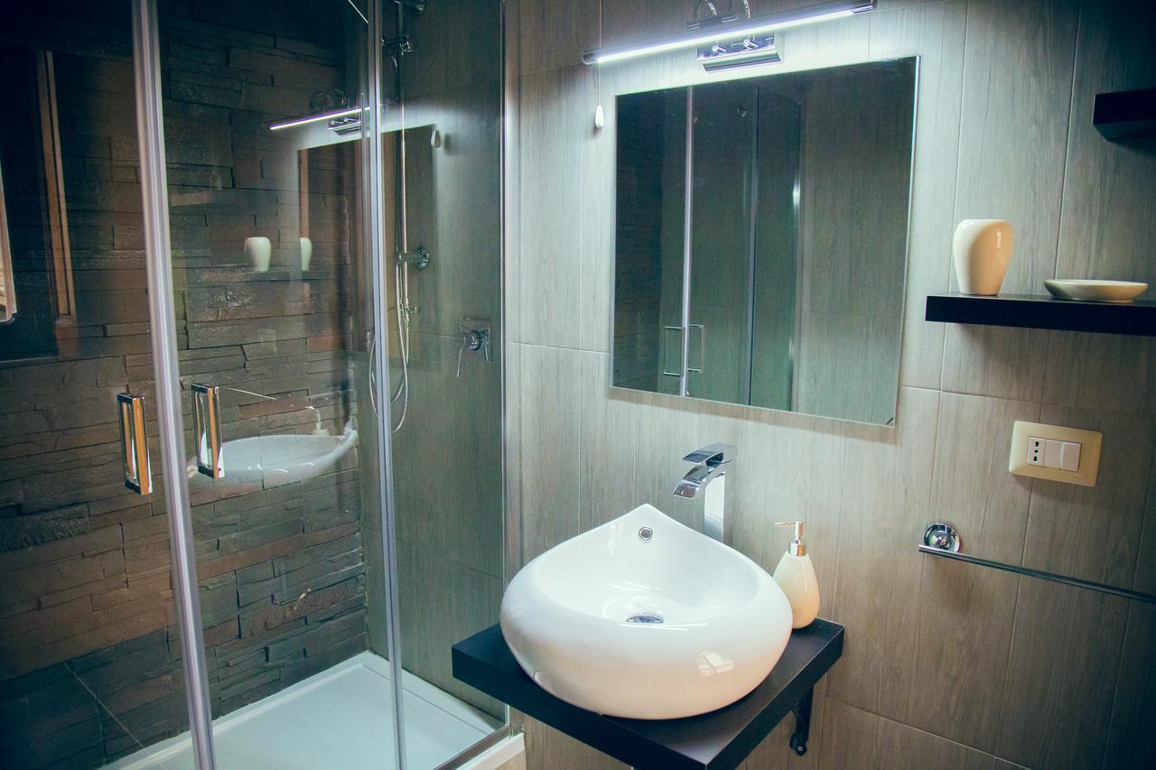Large Double Room,646208343:JPEG