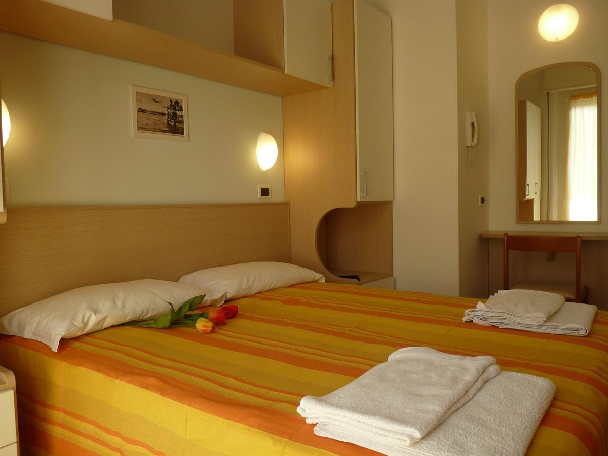 Quadruple Room with Sea View,646339041:JPEG