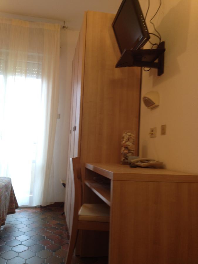 Double or Twin Room,646759806:JPEG