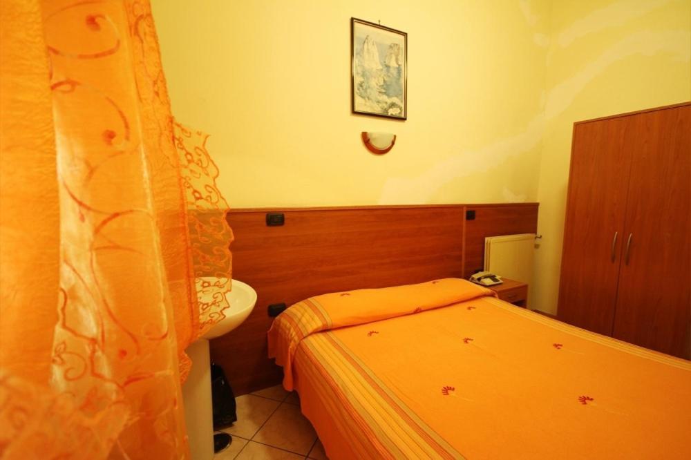 Single Room with Shared Bathroom