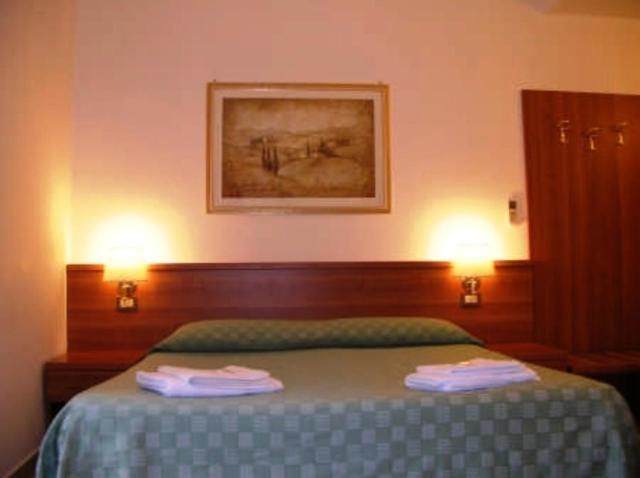 Double or Twin Room with Private Bathroom,81232137:JPEG