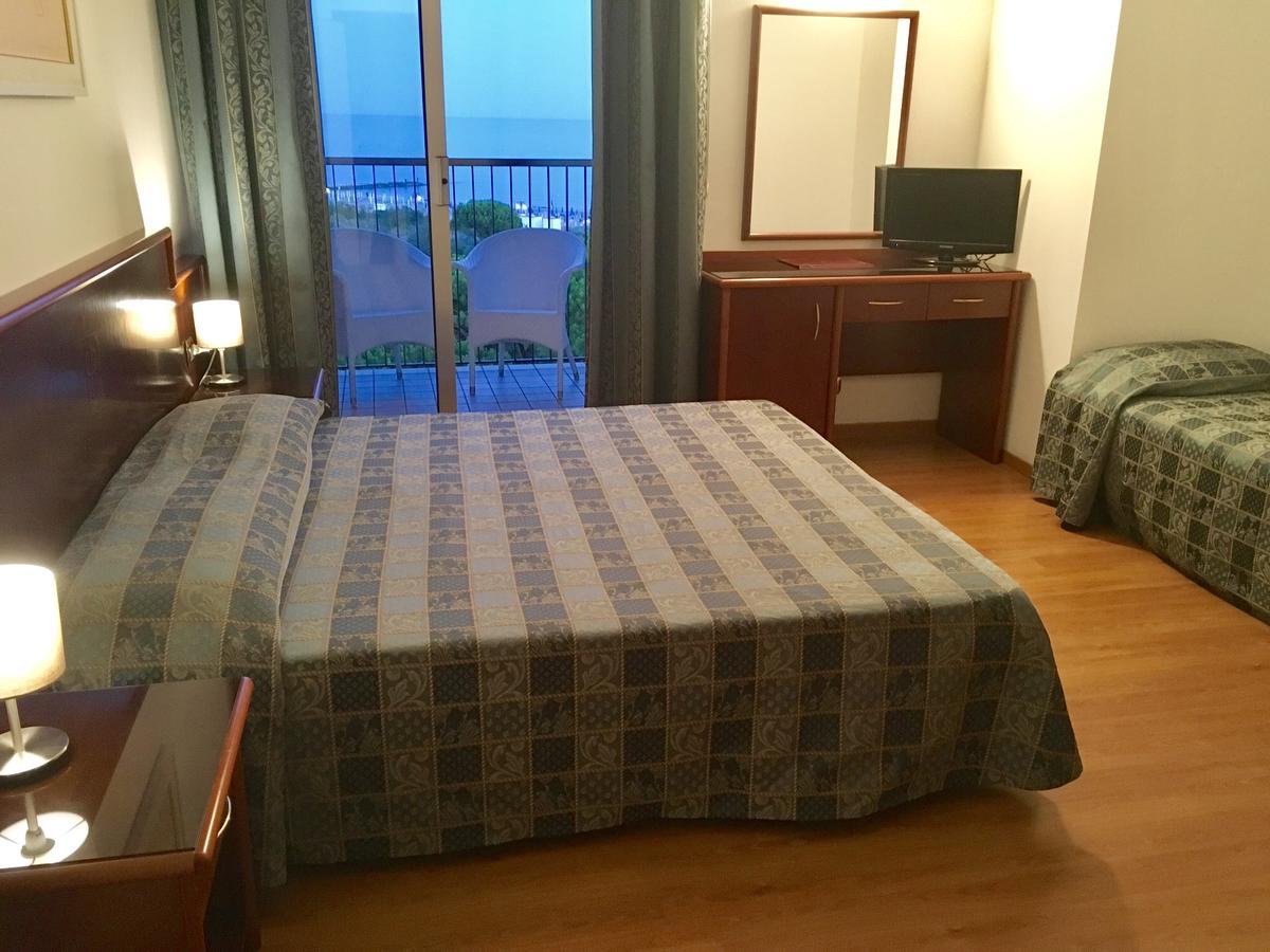 Camera Familiare con Balcone (2 adulti + 1 bambino)