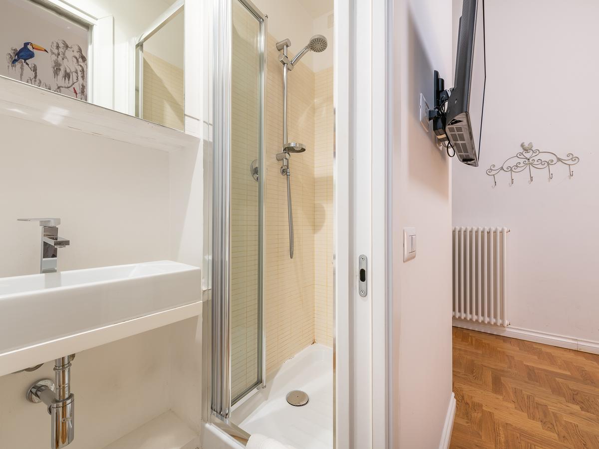 Double Room Private Bathroom
