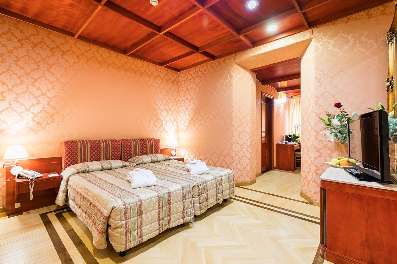 Camera Matrimoniale Superior